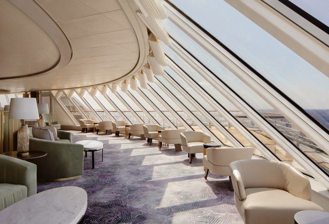 Crystal 郵輪的 Palm Court 交誼廳,整排斜面落地窗面向海面
